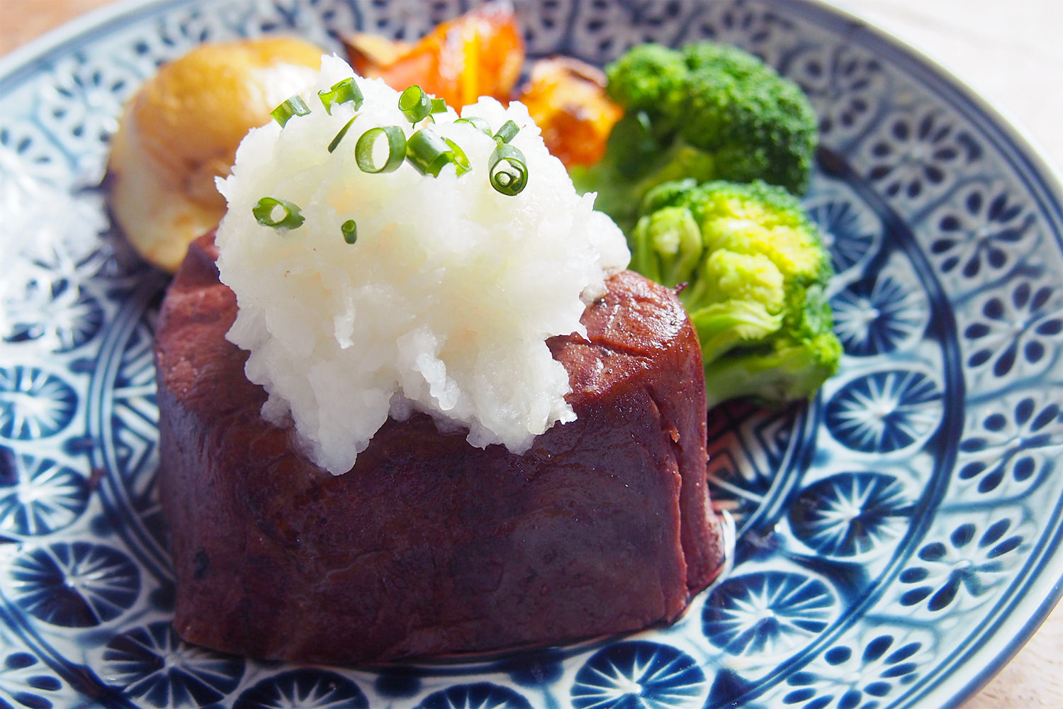 大根おろしと万能ねぎの食べるソース（酢と塩で味付け）